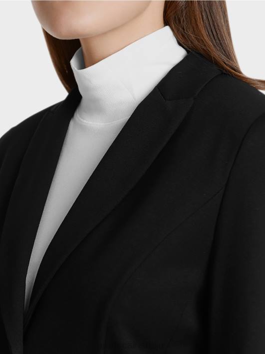 лагани блејзер у фином дресу Marc Cain D688214 црн одећу