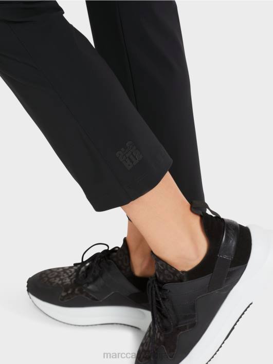 уске панталоне фенги са јармом за појас Marc Cain D688564 црн одећу