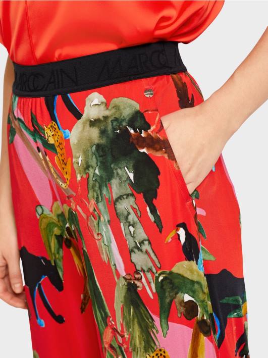 Варрингтон панталоне са тропским принтом Marc Cain D688666 ватрено црвено одећу