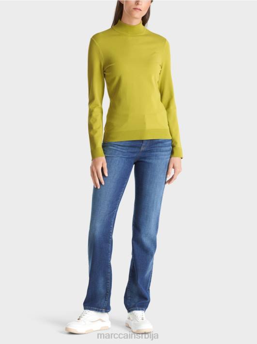 фино плетени џемпер "премислимо заједно". Marc Cain D6881075 светло маслинасто зелено одећу